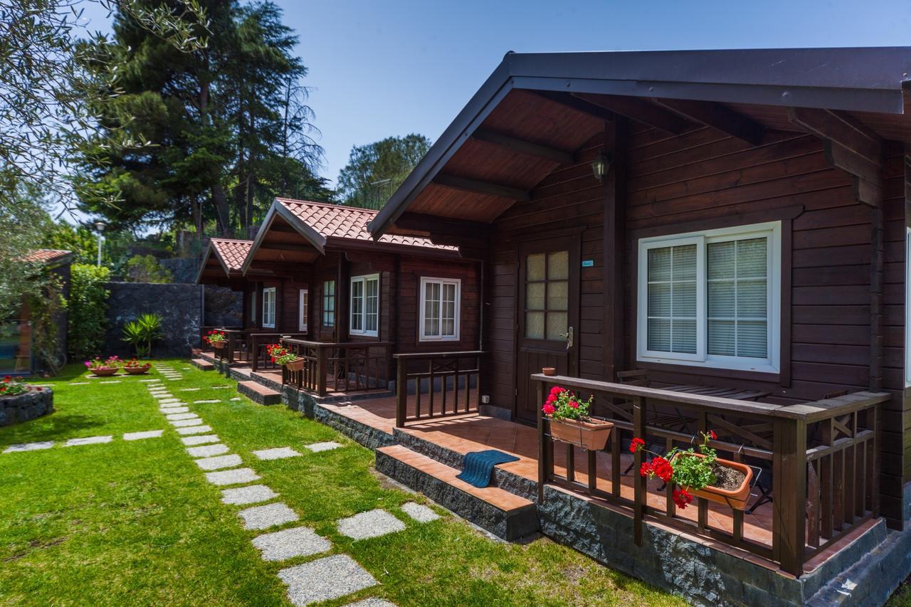 Etna Hut Bed & Breakfast Nicolosi Exterior photo